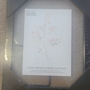 Float frame 20.3 cm×25.4cm brand new with tag